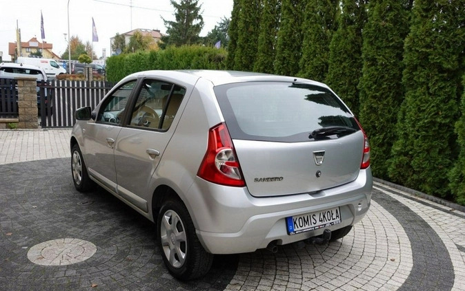 Dacia Sandero cena 15900 przebieg: 111000, rok produkcji 2011 z Dobrodzień małe 137